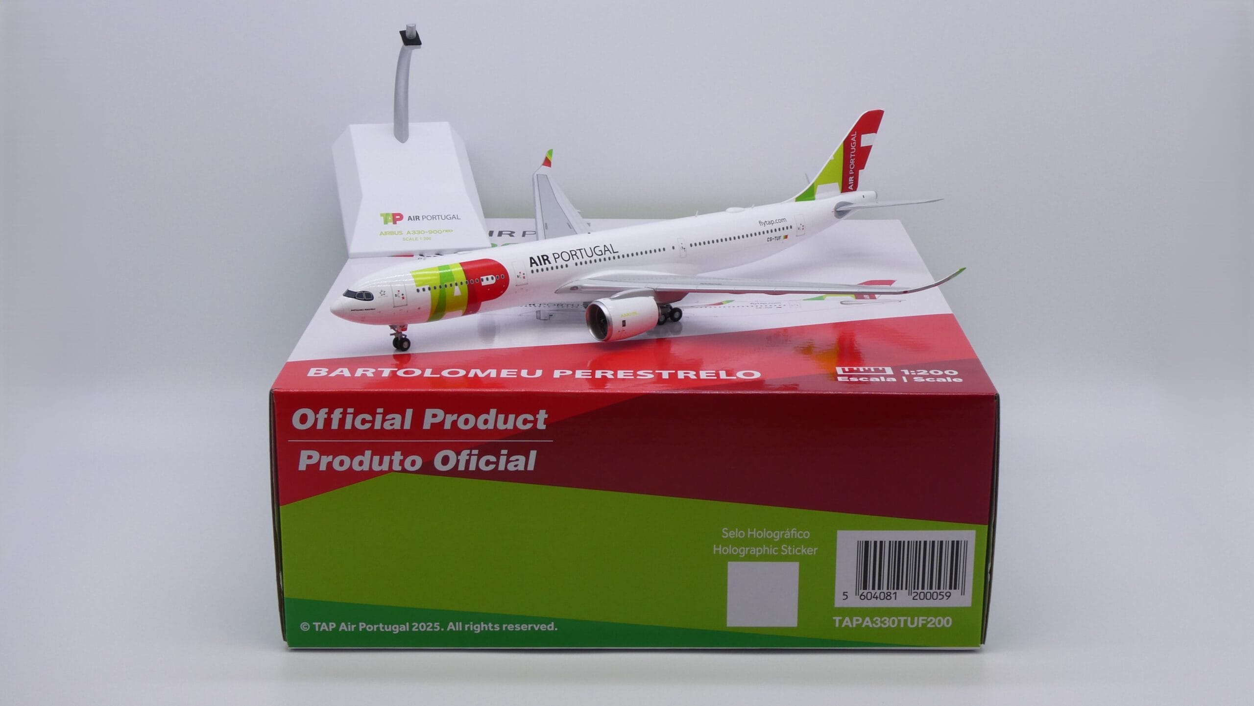 TAP A330-900neo CS-TUF - TAP Store